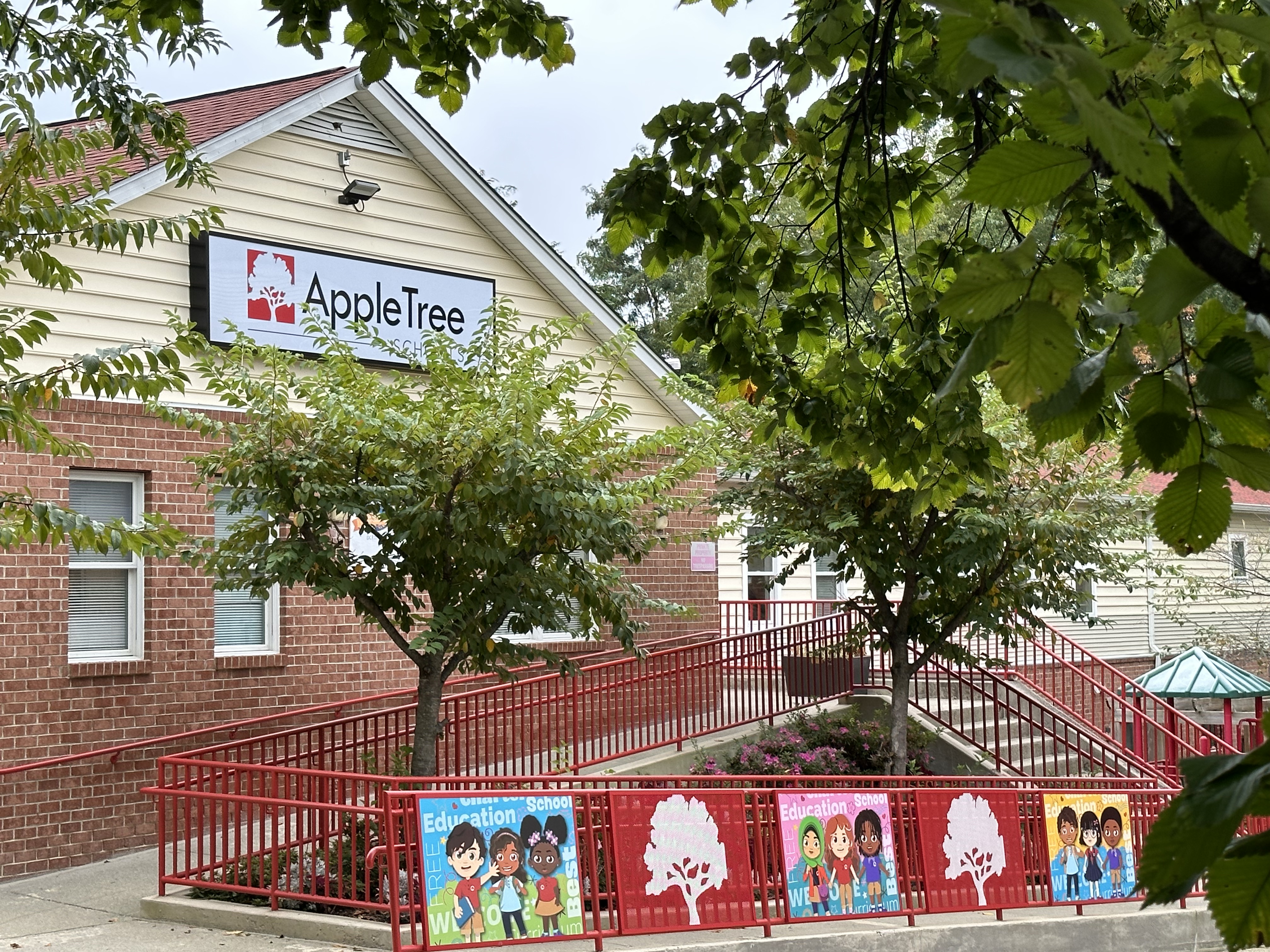 AppleTree Early Learning PCS - Douglas Knoll